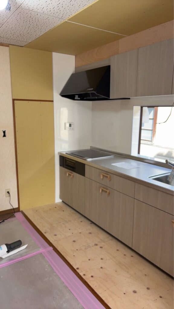 岡山市東区キッチン交換工事 ラスティックアッシュ施工