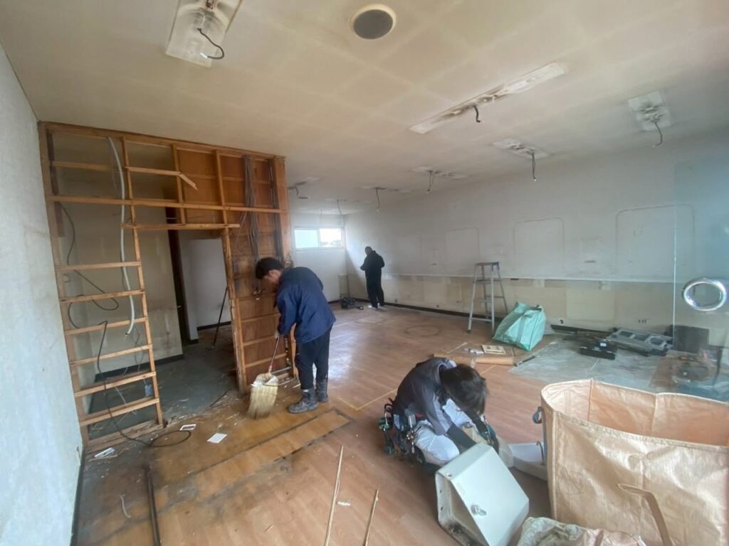 岡山の店舗内装リフォーム 解体後テナントの施工前チェック