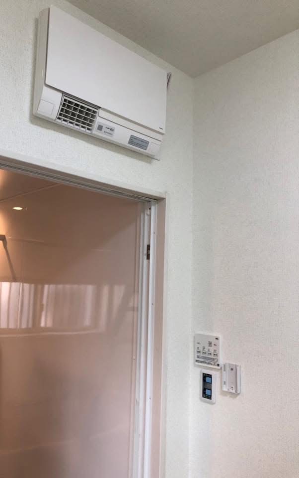 洗面所リフォーム LIXIL 洗面化粧台　浴室乾燥機