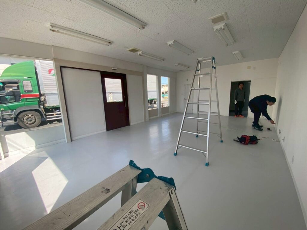 店舗改装前のテナント内部の様子