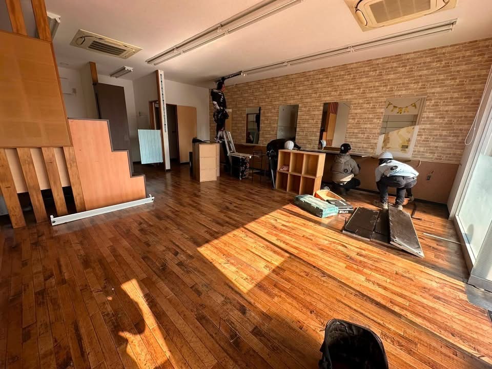 岡山のリフォーム会社ネストが手掛ける兵庫県たつの市のサロン店舗リフォーム施工前の内装