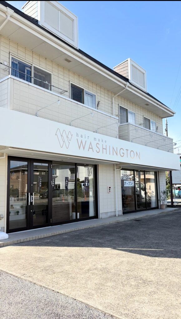 店舗の顔となるヘアーサロンの壁面サイン看板